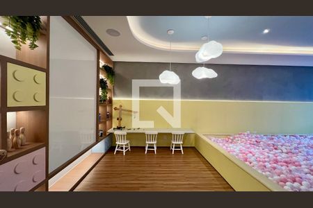Apartamento à venda com 186m², 4 quartos e 3 vagas Apartamento à venda com 186m², 4 quartos e 3 vagasÁrea Comum - Brinquedoteca