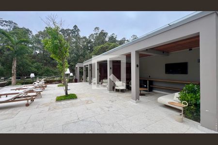 Apartamento à venda com 186m², 4 quartos e 3 vagas Apartamento à venda com 186m², 4 quartos e 3 vagasÁrea Comum - Piscina