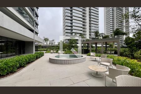 Apartamento à venda com 186m², 4 quartos e 3 vagas Apartamento à venda com 186m², 4 quartos e 3 vagasÁrea comum - Jardim