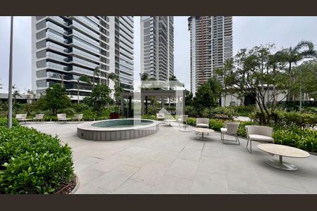 Apartamento à venda com 186m², 4 quartos e 3 vagas Apartamento à venda com 186m², 4 quartos e 3 vagasÁrea comum - Jardim