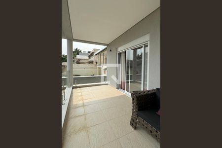 Casa de condomínio à venda com 453m², 3 quartos e 4 vagasvaranda da Suíte 2