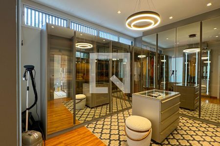 Casa de condomínio à venda com 453m², 3 quartos e 4 vagasCloset da suíte 1