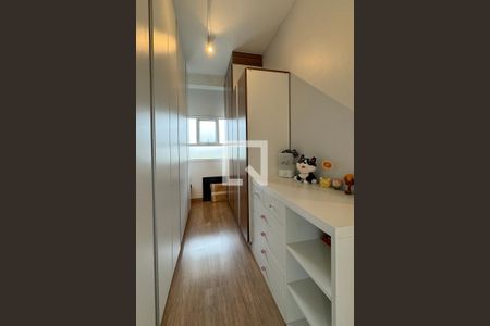 Casa de condomínio à venda com 453m², 3 quartos e 4 vagasCloset da suíte 3