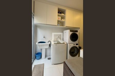 Casa de condomínio à venda com 453m², 3 quartos e 4 vagasÁrea de Serviço