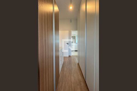 Casa de condomínio à venda com 453m², 3 quartos e 4 vagasCloset da suíte 3