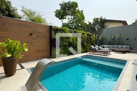 Casa de condomínio à venda com 453m², 3 quartos e 4 vagasPiscina