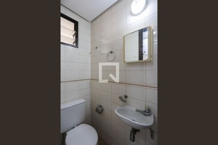 Apartamento à venda com 170m², 3 quartos e 3 vagas Apartamento à venda com 170m², 3 quartos e 3 vagasBanheiro de serviço