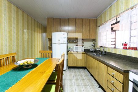 Casa à venda com 150m², 3 quartos e 1 vaga Casa à venda com 150m², 3 quartos e 1 vagaCozinha