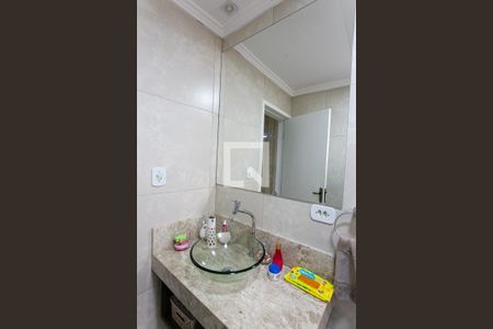 Casa à venda com 150m², 3 quartos e 1 vaga Casa à venda com 150m², 3 quartos e 1 vagaBanheiro