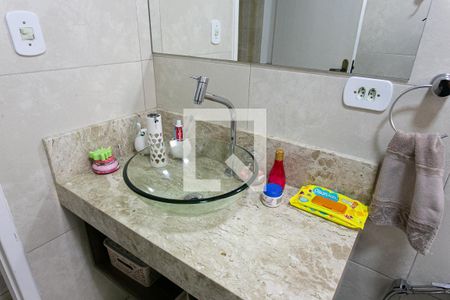 Casa à venda com 150m², 3 quartos e 1 vaga Casa à venda com 150m², 3 quartos e 1 vagaBanheiro