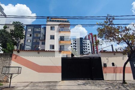Apartamento para alugar com 60m², 2 quartos e 1 vagaFachada