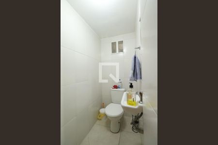 Casa à venda com 400m², 4 quartos e 8 vagasBanheiro do Porão