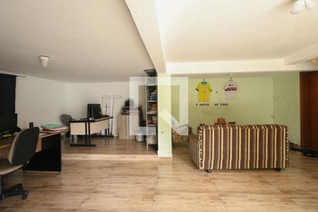 Casa à venda com 400m², 4 quartos e 8 vagasPorão