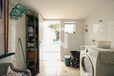 Casa à venda com 400m², 4 quartos e 8 vagasÁrea de Serviço