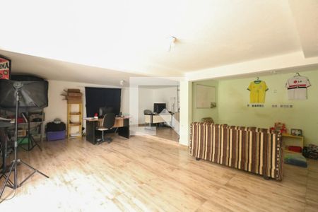 Casa à venda com 400m², 4 quartos e 8 vagasPorão