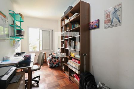 Casa à venda com 400m², 4 quartos e 8 vagasEscritório