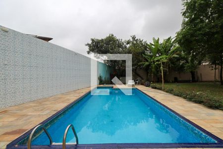 Casa à venda com 400m², 4 quartos e 8 vagasPiscina