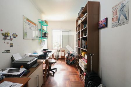 Casa à venda com 400m², 4 quartos e 8 vagasEscritório