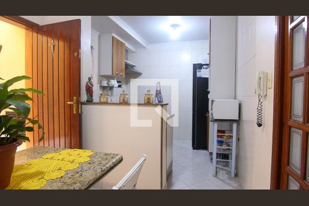 Casa à venda com 220m², 3 quartos e 2 vagas Casa à venda com 220m², 3 quartos e 2 vagasCozinha