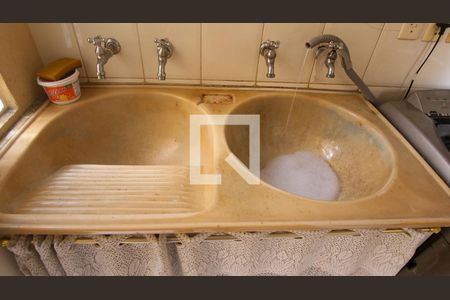 Casa à venda com 220m², 3 quartos e 2 vagas Casa à venda com 220m², 3 quartos e 2 vagasÁrea de serviço