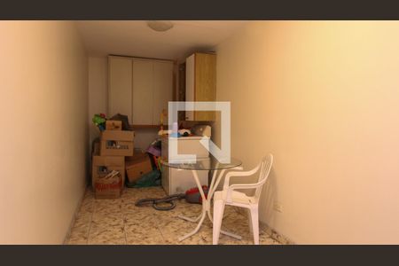 Casa à venda com 220m², 3 quartos e 2 vagas Casa à venda com 220m², 3 quartos e 2 vagasQuarto 5