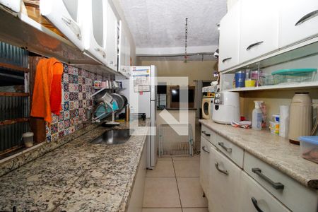 Casa à venda com 360m², 2 quartos e 2 vagas Casa à venda com 360m², 2 quartos e 2 vagasCozinha