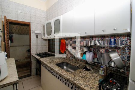 Casa à venda com 360m², 2 quartos e 2 vagas Casa à venda com 360m², 2 quartos e 2 vagasCozinha
