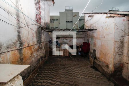 Casa à venda com 360m², 2 quartos e 2 vagas Casa à venda com 360m², 2 quartos e 2 vagasDetalhe da área de serviço