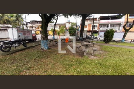 Casa de condomínio à venda com 180m², 4 quartos e 1 vagaÁrea comum