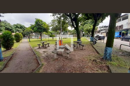 Casa de condomínio à venda com 180m², 4 quartos e 1 vagaÁrea comum