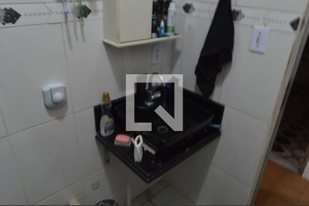 Casa de condomínio à venda com 180m², 4 quartos e 1 vagaBanheiro
