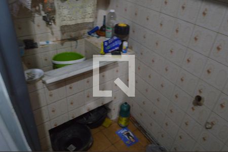 Casa de condomínio à venda com 180m², 4 quartos e 1 vagaÁrea de Serviço