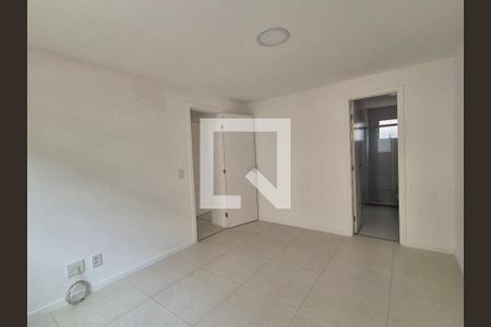 Apartamento à venda com 91m², 3 quartos e 2 vagas Apartamento à venda com 91m², 3 quartos e 2 vagasSuíte