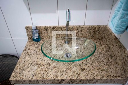 Casa à venda com 241m², 3 quartos e 3 vagasBanheiro Social