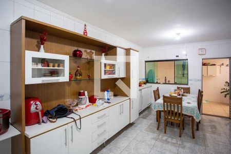 Casa à venda com 241m², 3 quartos e 3 vagasCozinha