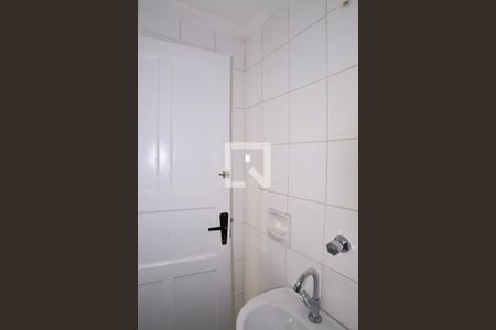 Casa à venda com 200m², 2 quartos e 2 vagas Casa à venda com 200m², 2 quartos e 2 vagasLavabo