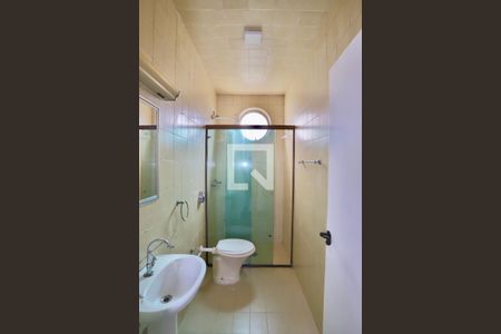 Casa à venda com 200m², 2 quartos e 2 vagas Casa à venda com 200m², 2 quartos e 2 vagasBanheiro