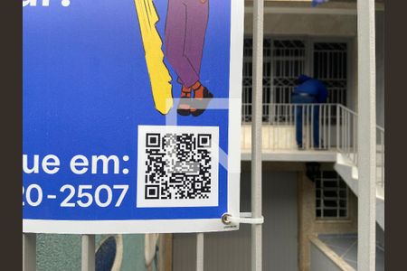 Casa à venda com 200m², 2 quartos e 2 vagas Casa à venda com 200m², 2 quartos e 2 vagasFachada plaquinha