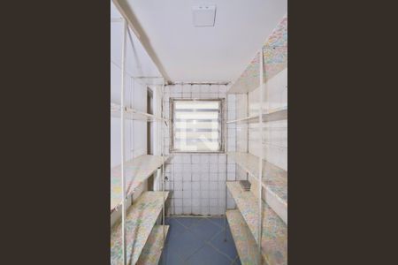 Casa à venda com 200m², 2 quartos e 2 vagas Casa à venda com 200m², 2 quartos e 2 vagasQuarto de Serviço