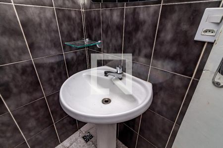 Casa à venda com 180m², 5 quartos e sem vaga Casa à venda com 180m², 5 quartos e sem vagaBanheiro
