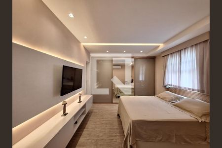 Apartamento à venda com 240m², 4 quartos e 1 vaga Apartamento à venda com 240m², 4 quartos e 1 vagaSuíte