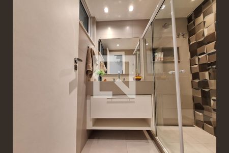Apartamento à venda com 240m², 4 quartos e 1 vaga Apartamento à venda com 240m², 4 quartos e 1 vagaBanheiro 1