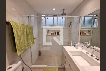 Apartamento à venda com 240m², 4 quartos e 1 vaga Apartamento à venda com 240m², 4 quartos e 1 vagaBanheiro da suíte