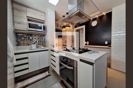 Apartamento à venda com 240m², 4 quartos e 1 vaga Apartamento à venda com 240m², 4 quartos e 1 vagaCozinha