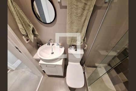 Apartamento à venda com 240m², 4 quartos e 1 vaga Apartamento à venda com 240m², 4 quartos e 1 vagaBanheiro 2