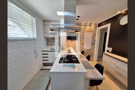 Apartamento à venda com 240m², 4 quartos e 1 vaga Apartamento à venda com 240m², 4 quartos e 1 vagaCozinha