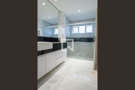 Casa de condomínio à venda com 418m², 4 quartos e 4 vagas Casa de condomínio à venda com 418m², 4 quartos e 4 vagascloset suite master