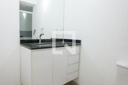 Casa de condomínio à venda com 418m², 4 quartos e 4 vagas Casa de condomínio à venda com 418m², 4 quartos e 4 vagasBanheiro Escritório / quarto de hospedes