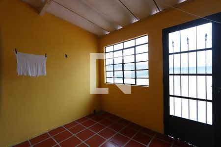 Casa à venda com 328m², 2 quartos e 2 vagasLavanderia