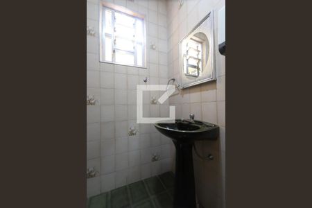 Casa à venda com 328m², 2 quartos e 2 vagasBanheiro 3